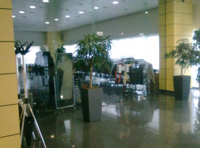 odjeća i obuća na rate u zgradi bh. institucija