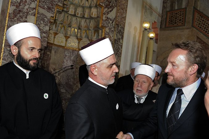 dodjela Mensure reisu-l-ulemi mr. Huseinu ef. Kavazovicu