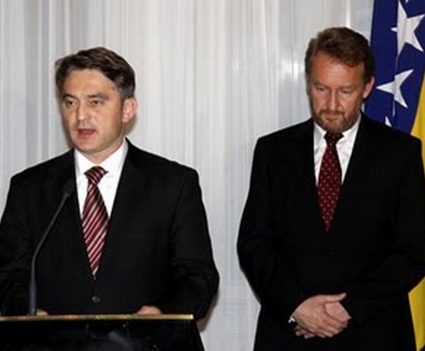 Kom&scaron;ić i Izetbegović