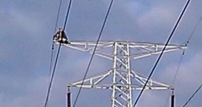 Smrt mladog radnika (21) iz BIH: Sjekao grane oko dalekovoda i poginuo