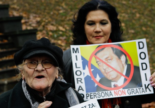 Protest zbog krsta na Zlati&scaron;tu