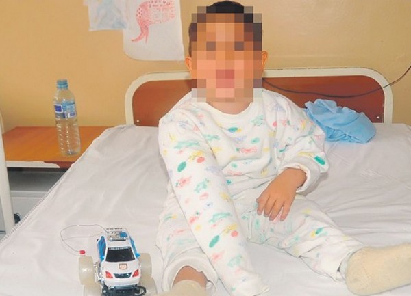 zlostavljani djecak zlostavljani djecak