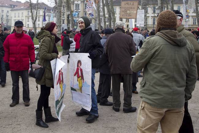Protesti u Sloveniji - 2012 Protesti u Sloveniji - 2012