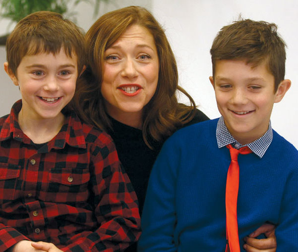 branka katić s djecom.jpg branka katić s djecom.jpg