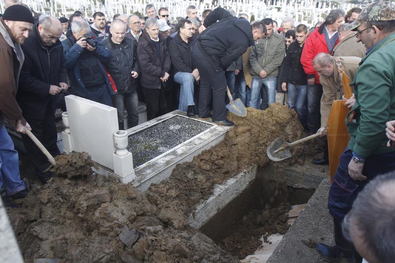 Dženaza akademika Sulejmana Redžića/ Foto: DEPO PORTAL Dženaza akademika Sulejmana Redžića/ Foto: DEPO PORTAL