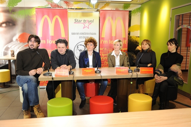 Konferencija za medije u McDonald's Banjaluka povodom svečane akademije Karavan Andrićevim stazama.jpg Konferencija za medije u McDonald's Banjaluka povodom svečane akademije Karavan Andrićevim stazama.jpg