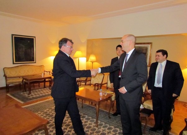 Nermin Nik&scaron;ić sa delegacijom MMF-a