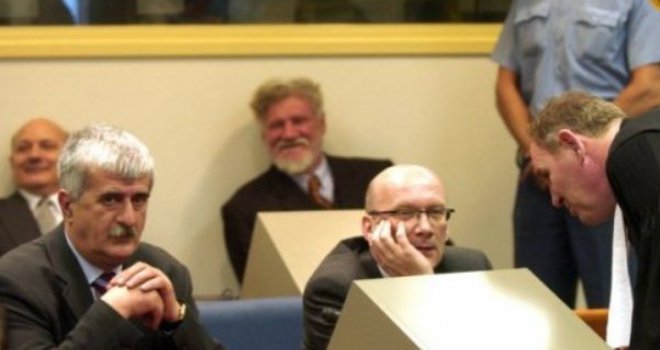 Večeras ćemo se moliti da Haški sud bude pravedan... Treba se moliti za one koji su grješnici, da se preobrate...