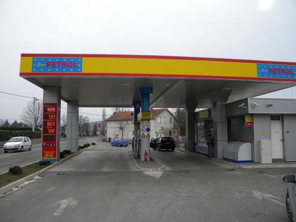 Benzinksa pumpa u Hrvatskoj Benzinksa pumpa u Hrvatskoj