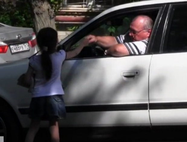 djevojčica i brat1 djevojčica i brat1