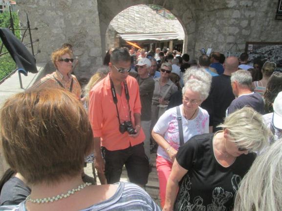 Turisti u Mostaru Turisti u Mostaru