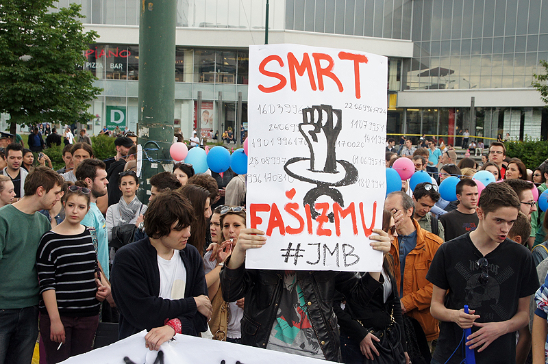 Opusteni i nasmijani protestanti Opusteni i nasmijani protestanti