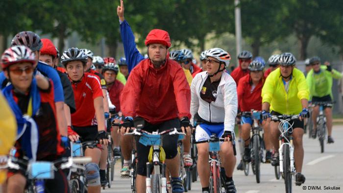 Biciklisti iz Bihaća u Srebrenici Biciklisti iz Bihaća u Srebrenici