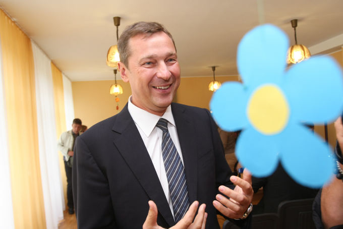 artouras zoukas artouras zoukas