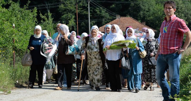 Poruka Vučiću: Ukrali ste nam 11. juli 2015., naša je, a ne Ćamilova odluka da ne dolazite u Potočare