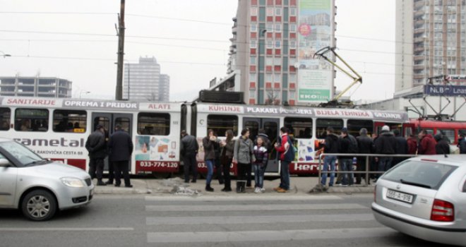 U saobraćajnoj nesreći na Pofalićima povrijeđen pješak