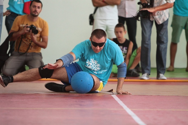 Džeko, Pjanić i Begović odigrali goalball sa bh. mali&scaron;anima