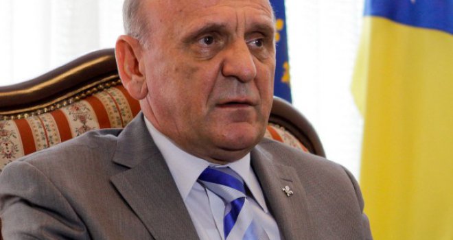 U 63. godini preminuo predsjednik SDA Sulejman Tihić 
