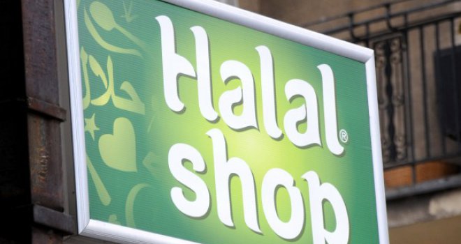 Lancu prodavnica Halal u Parizu naređeno da prodaje svinjetinu i alkohol