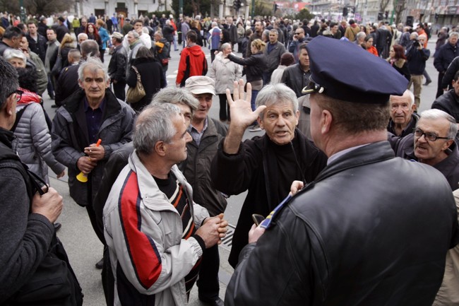 protesti u Sarajevu - policija/ Foto: AA