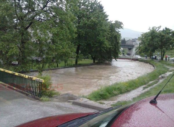 bosna se izlila u centru zenice/ Foto: zenicablog bosna se izlila u centru zenice/ Foto: zenicablog