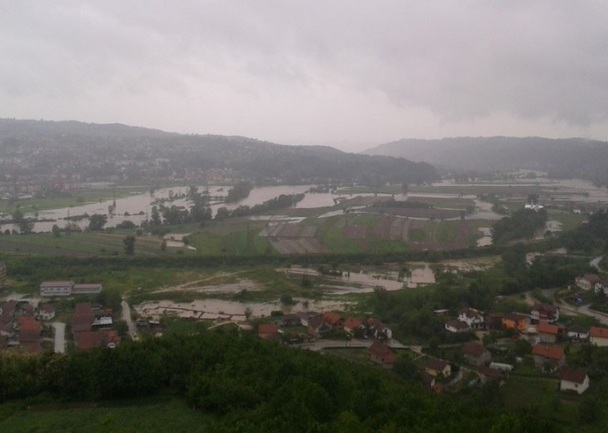 poplave u doboju, maj 2014/ Foto: Dobojinfo poplave u doboju, maj 2014/ Foto: Dobojinfo