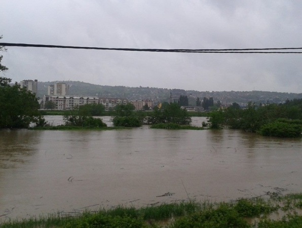 poplave u doboju, maj 2014/ Foto: Dobojinfo poplave u doboju, maj 2014/ Foto: Dobojinfo
