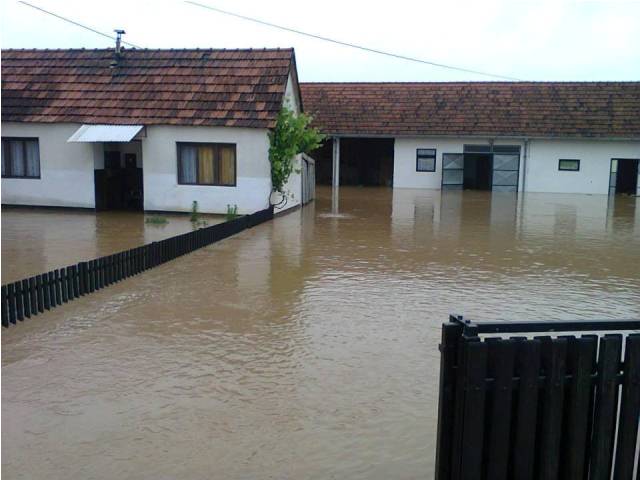 Šamac pod vodom Šamac pod vodom