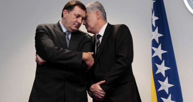 Čović: Nije dobro što su različite stranke na različitim razinama, ali ću se truditi sa svima imati odnos kao sa Dodikom