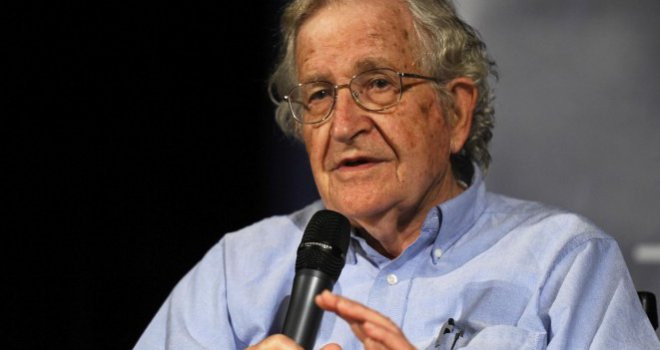 Chomsky: Islamska država ne može biti poražena vojnom silom, nego samo ovako