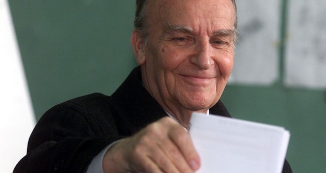 Vuk Drašković: Alija Izetbegović je bio Srbin, a njegovi su bili vlasnici Ade Ciganlije u Beogradu!
