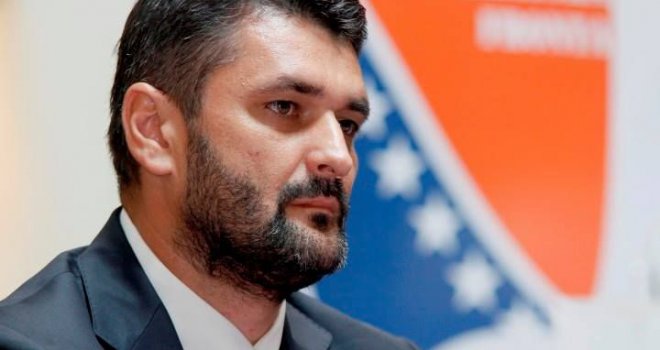 Suljagić: Izetbegovićev apel je kukavičje jaje, ministri DF-a neće doći na sjednicu!