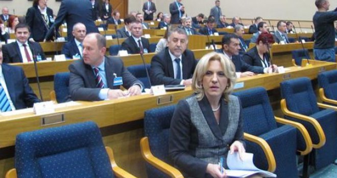 U NSRS danas rasprava o novom zakonu o radu, sindikalci najavili proteste