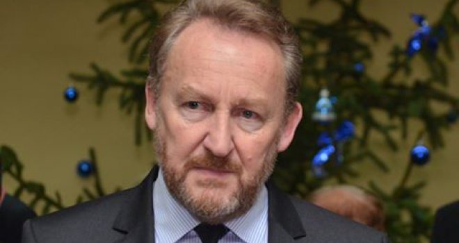 Izetbegović: Novalić neće smijeniti ministre iz DF-a