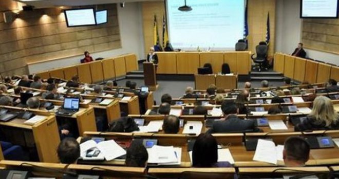 Hoće li se zastupnici odreći po 700 maraka mjesečno?!