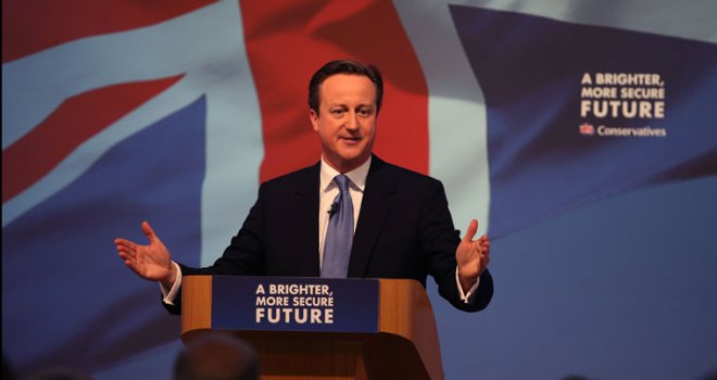 Cameron na udaru britanskih muslimanki: 'Ovo sam ja kada sam diplomirala kao tradicionalno potčinjena muslimanka'