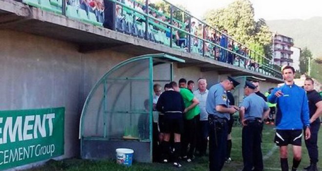 U Kaknju za vrijeme utakmice napadnut sudija, razbijena mu arkada