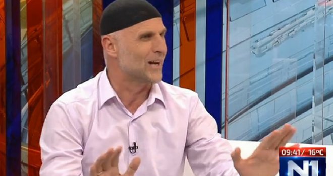 Hafiz Bugari: Preispitajte ono što radite, namaz nije klanjati pet puta u jednom danu, već...