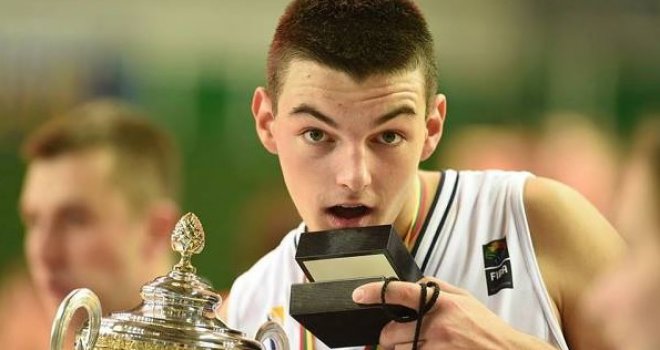 Prijem u Opštini Pale: Sikiraš dobio sat, obećano rješavanje i stambenog pitanja