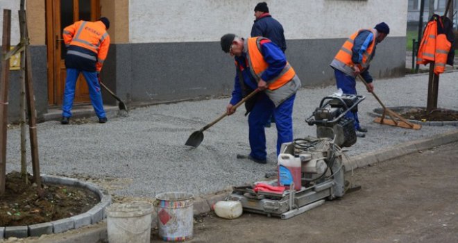 Pojedini poslodavci u RS već prijete radnicima umanjem prava