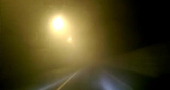 Oprezno vozite: Kiša i magla usporavaju saobraćaj