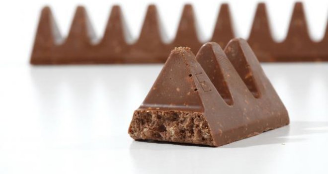 Sve vrijeme ste jeli Toblerone pogrešno: Ovako se lome trokutovi
