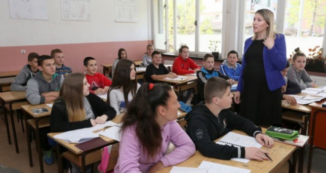 Razrednica obezbijedila svim đacima novac za ekskurziju: Većina ih nikad nije vidjela more