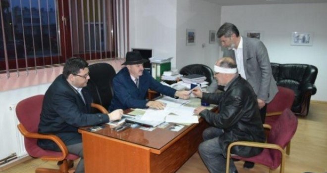 Radnici 'Tuzla kvarca' se zahvalili Jasminu Imamoviću na finansijskoj pomoći i ulozi medijatora u pregovorima