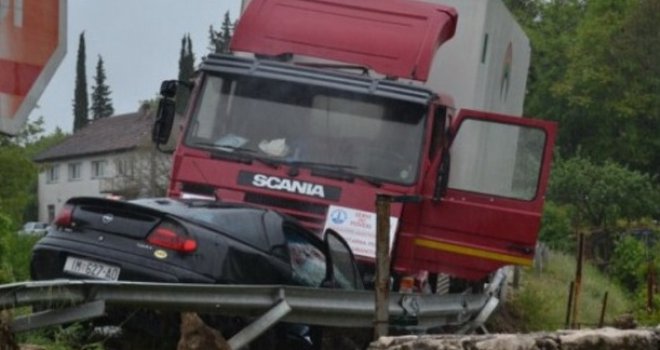 Kobna nedjelja uoči vjenčanja: Vraćali se sa molitve u Međugorju i stradali pod točkovima kamiona!