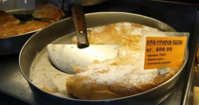 Je li ovo najčudnije filovan 'burek' na svijetu? U Beogradu su poludjeli za njim. A šta vi kažete na to?