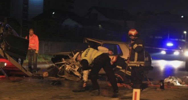 Stravičan prizor u Jelahu: Vatrogasci izvlačili tijelo poginulog 25-godišnjaka iz Golfa 2...