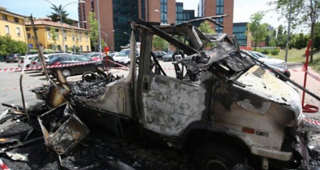 Horor u Bolonji: Državljanin BiH pokušao zapaliti kćerku u kamperu