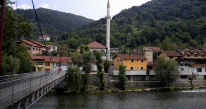 Drugi put spriječeno samoubistvo u sedam dana: Muškarac htio da se ubije skokom s Visećeg mosta