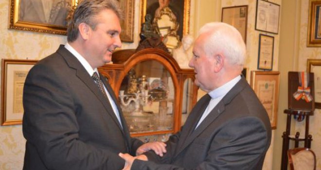 Gradonačelnik Bihaća Emdžad Galijašević posjetio biskupa Franju Komaricu